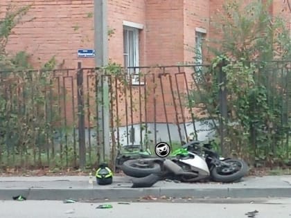 В соцсети сообщили о ДТП с мотоциклистом на улице Жемчужной в Пензе