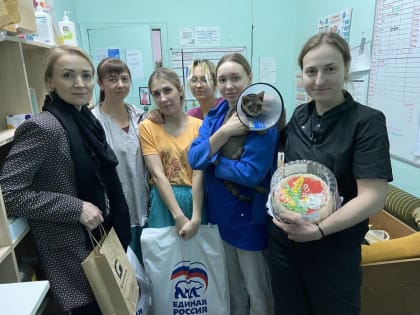 Анна Рудакова поздравила волонтеров с наступающим праздником