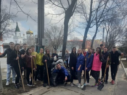 Кузнецкие студенты - активные участники месячника по благоустройству