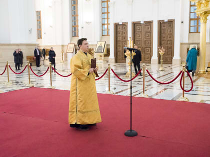 В канун Недели 23-й по Пятидесятнице митрополит Серафим совершил всенощное бдение в Спасском кафедральном соборе