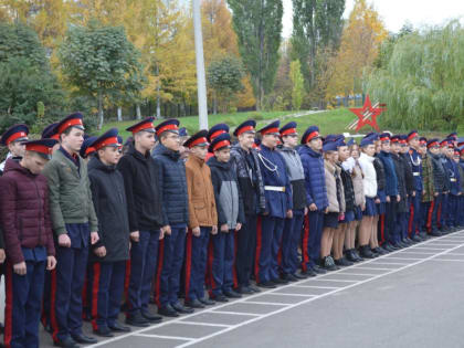 Учащиеся кадетской школы прошли крестным ходом до Митрофановского храма Пензы