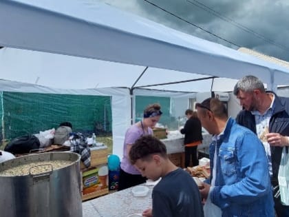 Студенты и волонтеры техникума приняли участие в мероприятии "День поля"