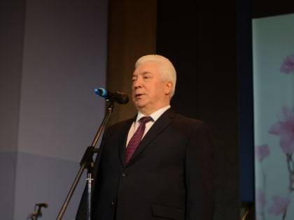 В ПГУ поздравили женщин с 8 Марта