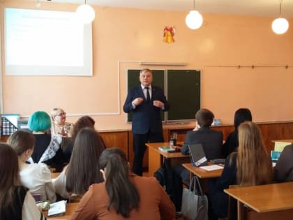 Алексей Марьин провёл урок финансовой грамотности с «Единой Россией» в Сердобском районе