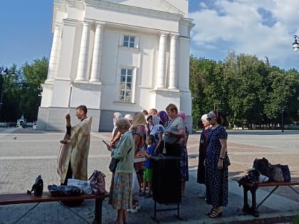 В день чествования Тихвинской иконы Божией Матери паломники посетили Семиключье