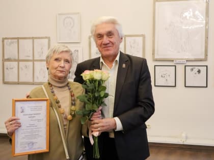 В картинной галерее Пензы выставлено более 300 творческих работ Людмилы Маневич