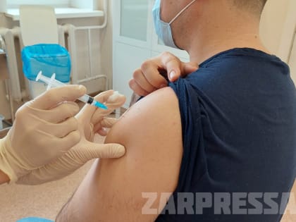 В зареченской поликлинике началась вакцинация против сезонного гриппа