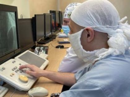 Врачи областной больницы провели уникальную операцию пациенту с диагностированным инфарктом
