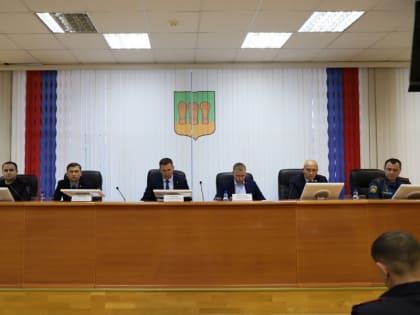 О мерах безопасности в период новогодних праздников шла речь на комиссии по антитеррористической деятельности