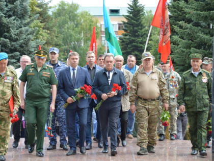 В День ветеранов боевых действий в Пензе почтили память погибших героев