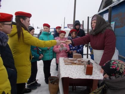 Городищенские единороссы проводят акцию «Блокадный хлеб»