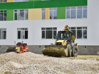 В крупной школе микрорайона Заря приступили к комплектованию педагогического состава