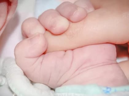 Пензенская служба "112" помогла отцу принять рождение двойни у беременной жены