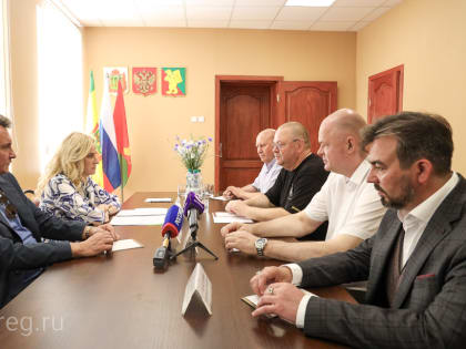 Олег Мельниченко сообщил о планах строительства межрайонного медцентра