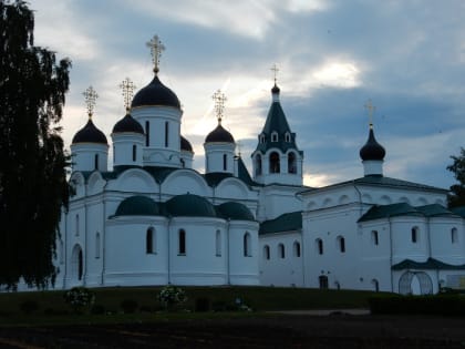 Прихожане Сергиевского храма села Саловка совершили паломничество по святым местам Мурома и в село Дивеево