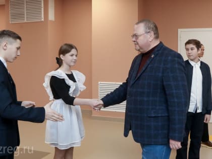 Пензенский губернатор поручил открыть в новой школе Чемодановки кружки робототехники