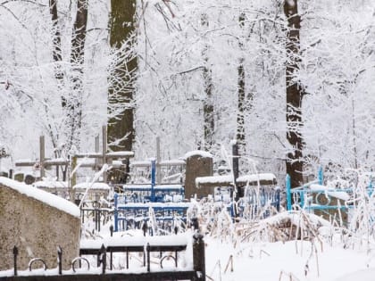 Пензячка чуть не замерзла на Восточном кладбище, пока добиралась до могилы близкого