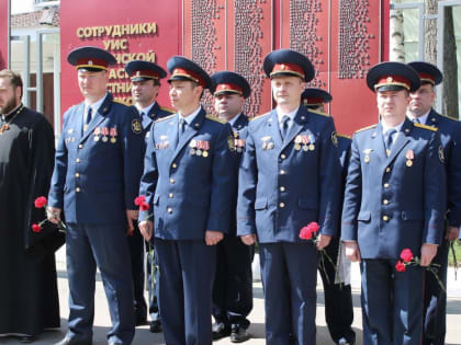 Протоиерей Антоний Шварев совершил молебен на открытии памятника сотрудникам УФСИН, погибшим на фронтах войны