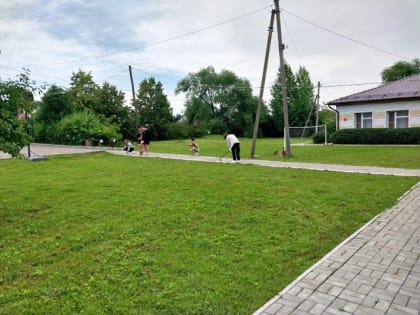 Работа на территории лагеря и посещение музея Тарханы