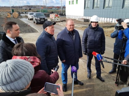 Олег Мельниченко назвал школу в Спутнике образовательным объектом нового поколения