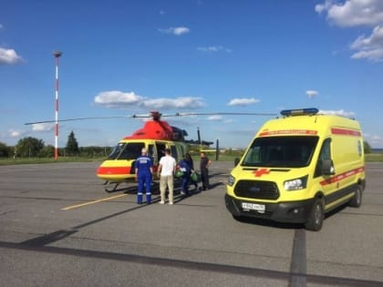 В больницы Пензы за день вертолетами доставили двух пациентов