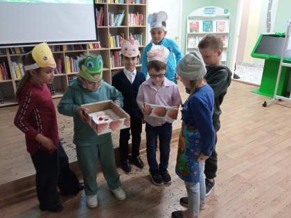 В районной библиотеке 17 октября 2023 год состоялся бенефис книги «100 лет сказке о глупом мышонке»