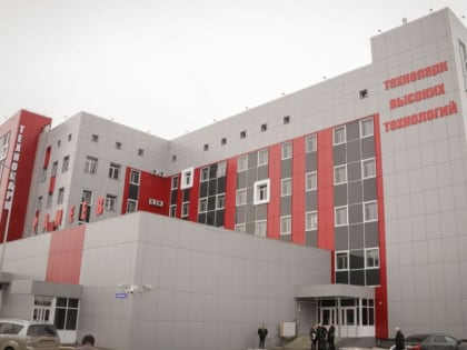 Делегация Совфеда оценила производство авиатренажеров в Пензе