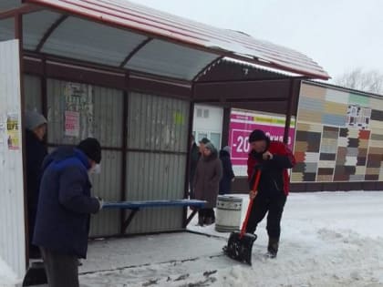 В городе Сердобске коммунальные службы устраняют последствия снегопада