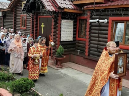 В храме Георгия Победоносца в селе Бессоновка отметили престольный праздник