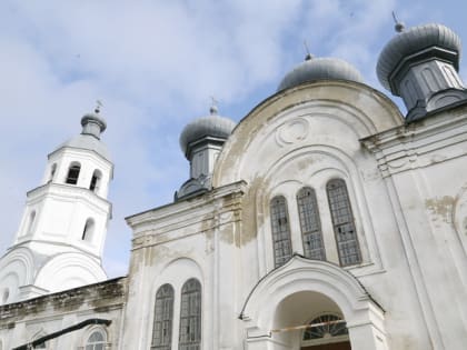 В день праздника Боголюбской иконы Божией Матери митрополит Серафим совершил литургию в Боголюбском храме села Маис