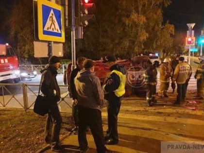 Пензенцы делятся фото и видео с места ДТП на перекрестке Куйбышева и Свердлова