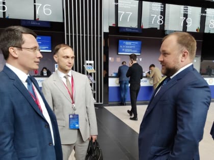 В стартовый день ПМЭФ-2022 прошел форум малого и среднего предпринимательства