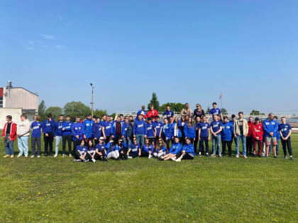 Активисты «Молодой Гвардии» организовали спортивную зарядку