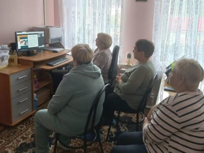 Сотрудники и получатели социальных услуг МБУ "КЦСОН Бековского района" стали участниками осенней сессии федерального проекта "Финансовая грамотность для старшего воз