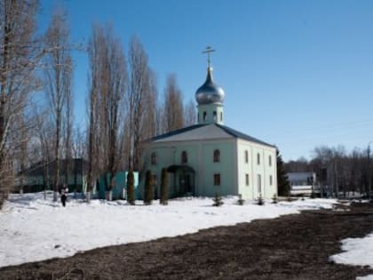 В Неделю 2-ю Великого поста митрополит Серафим совершил литургию в храме во имя преподобного Пимена Угрешского в Пензе
