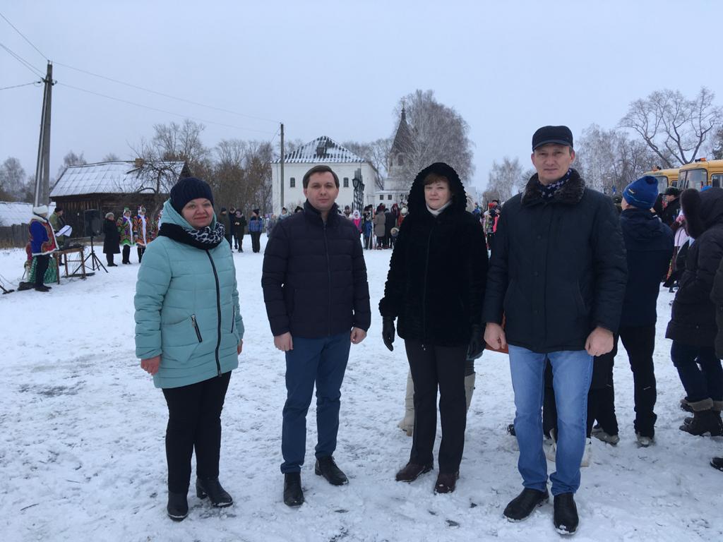 Погода в кузнецком сейчас. Село Радищево Кузнецкого района. Село Радищево Пензенской обл Кузнецкий район. Радищево Кузнецк. Радищево клуб Кузнецкий район.