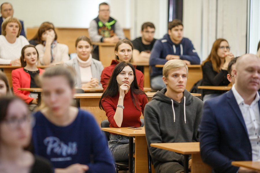 Встреча студентов. Блинохватов Антон Александрович ПЕНЗГТУ. Встреча с работодателем студентов. Встреча со студентами картинки. Картинки встреча первокурсников с работодателем.