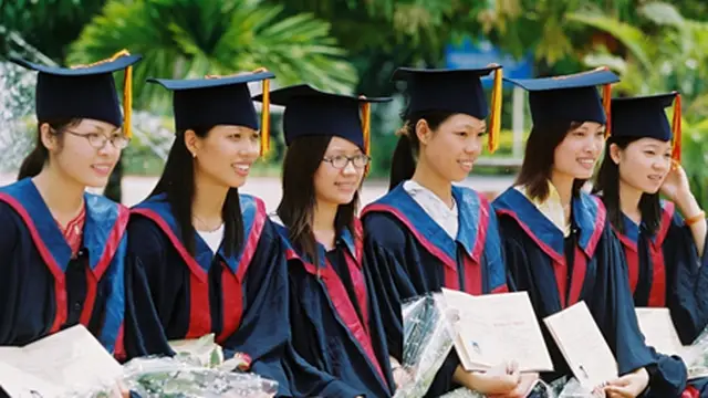 Chạy Bằng Đại Học Uy Tín, Giá Rẻ, Có Hồ Sơ Gốc - Làm Bằng VIP