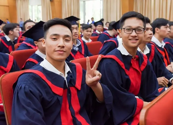 Tại sao nên học đại học? Những lý do bạn nên học đại học?