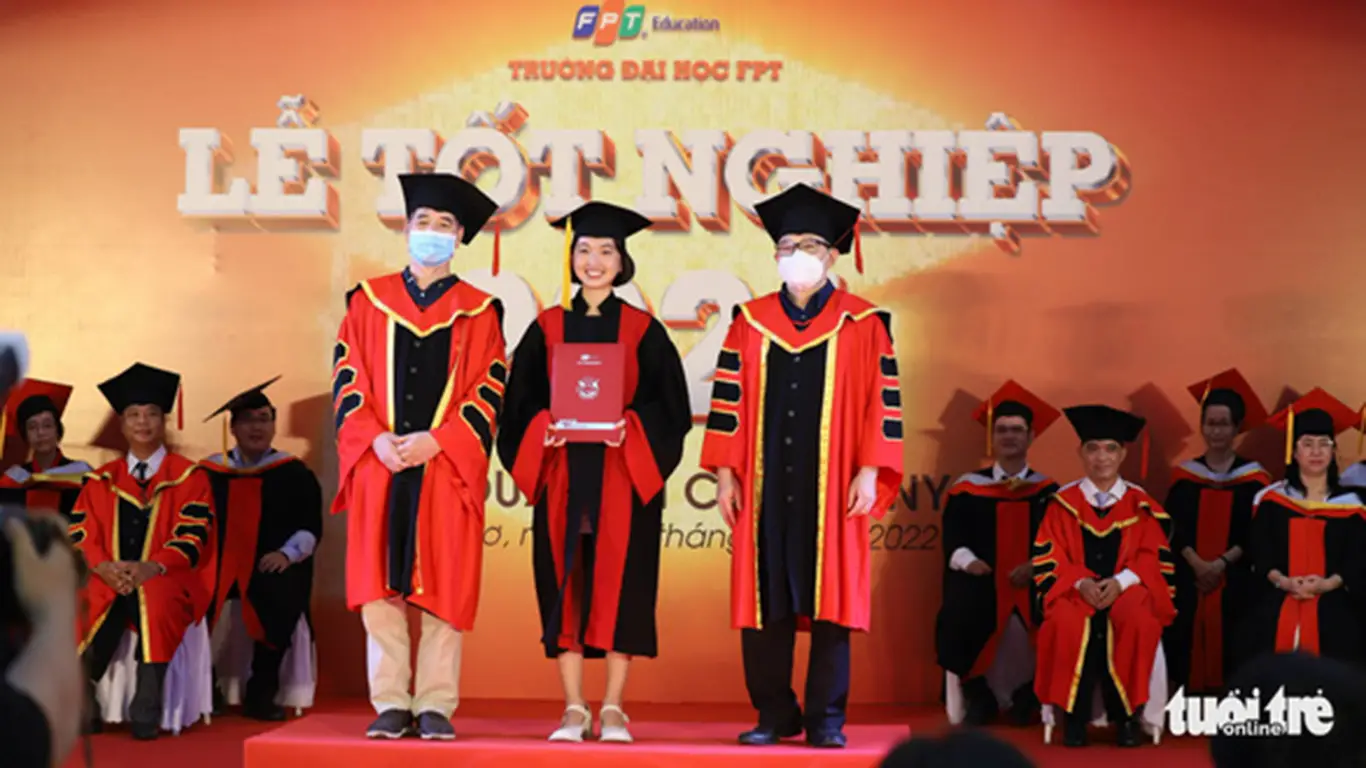 Làm bằng đại học FPT uy tín - Giá rẻ - Hồ sơ gốc - Tem phôi thật