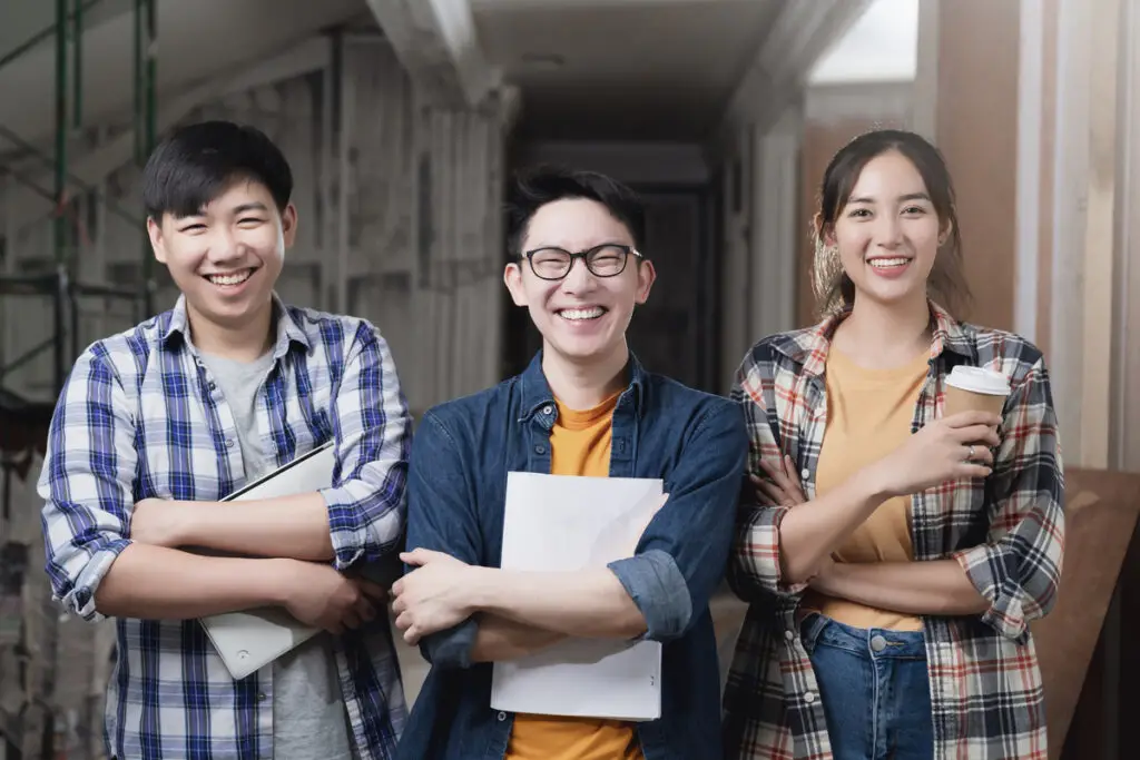 Phiên dịch tiếng Hàn cần bằng đại học không? Thực trạng và cơ hội việc làm