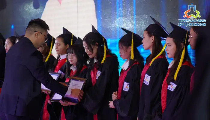 Làm Bằng Đại Học Giả Uy Tín - Nơi Nào Đảm Bảo Chất Lượng?