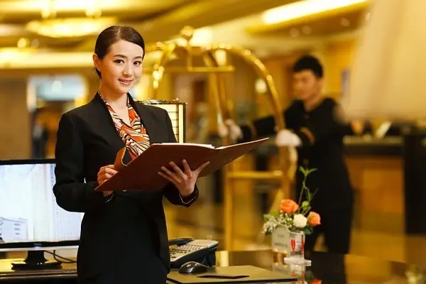 Nên Học Nghề Gì Cho Nữ Không Bằng Cấp? Chọn Ngành Nghề Hấp Dẫn!