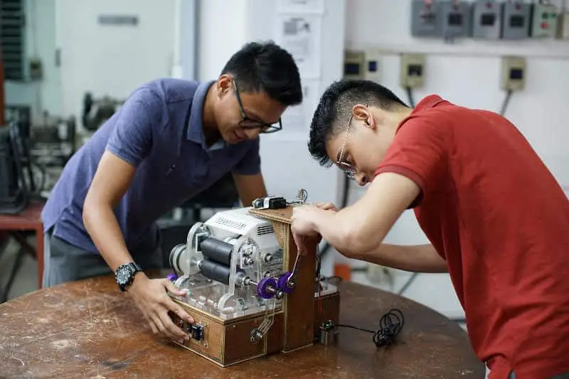 Bằng Cấp 3 Làm Được Nghề Gì? Cơ Hội Nghề Nghiệp Cho Bạn