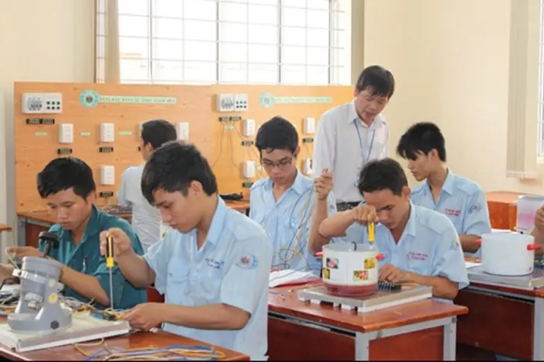 Có nên học trường Giao thông vận tải TPHCM? - Lựa chọn nghề nghiệp và cơ hội tương lai