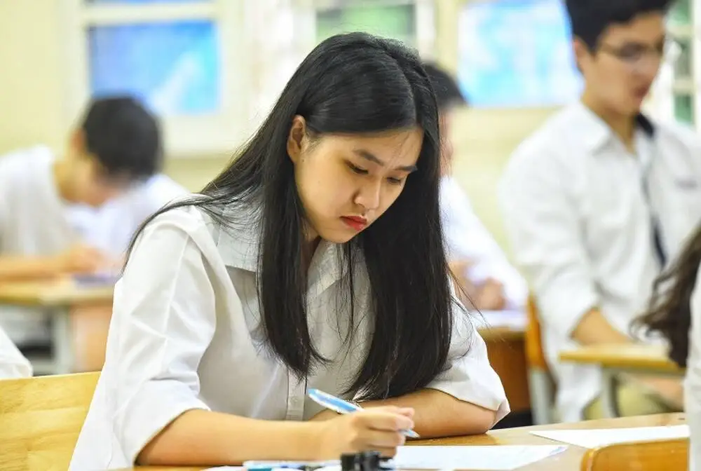 Thi rớt tốt nghiệp THPT có bằng cấp 3 không? Quy định mới nhất