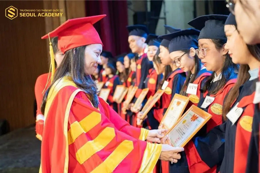 Mua Bằng Trung Cấp Thật Uy Tín, Giá Rẻ, Bảo Hành Suốt Đời - Làm Bằng VIP