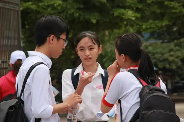 Rớt tốt nghiệp THPT: Nỗi lo và giải pháp
