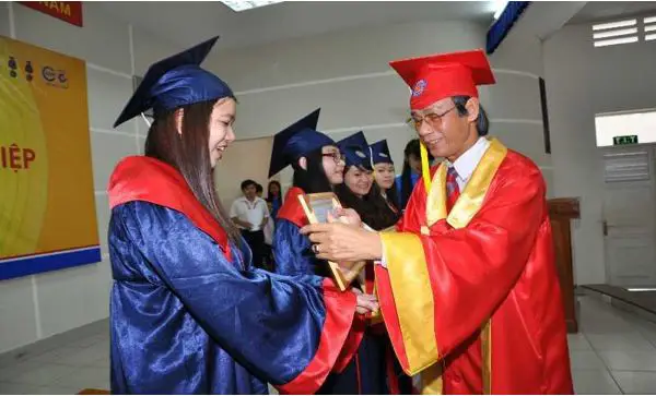 Mua bằng đại học chính quy giá rẻ phôi thật - Làm Bằng VIP