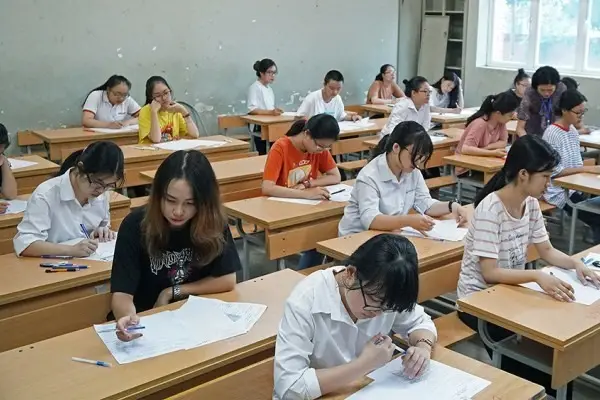 Có nên thi lại đại học? Cân nhắc kỹ lưỡng trước quyết định